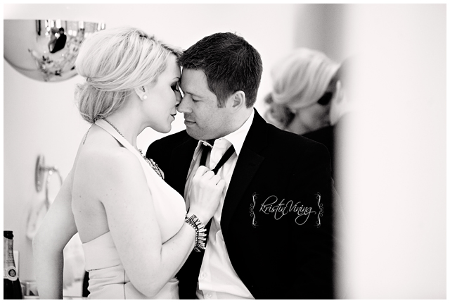 Date-Night-Engagement-Session_Kristin-Vining-Photography_0007
