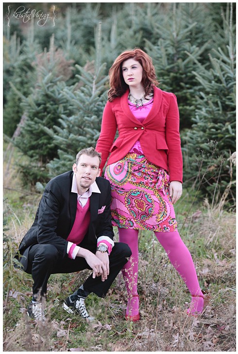 A CHRISTMAS {PINK} INSPIRED ENGAGEMENT SESSION