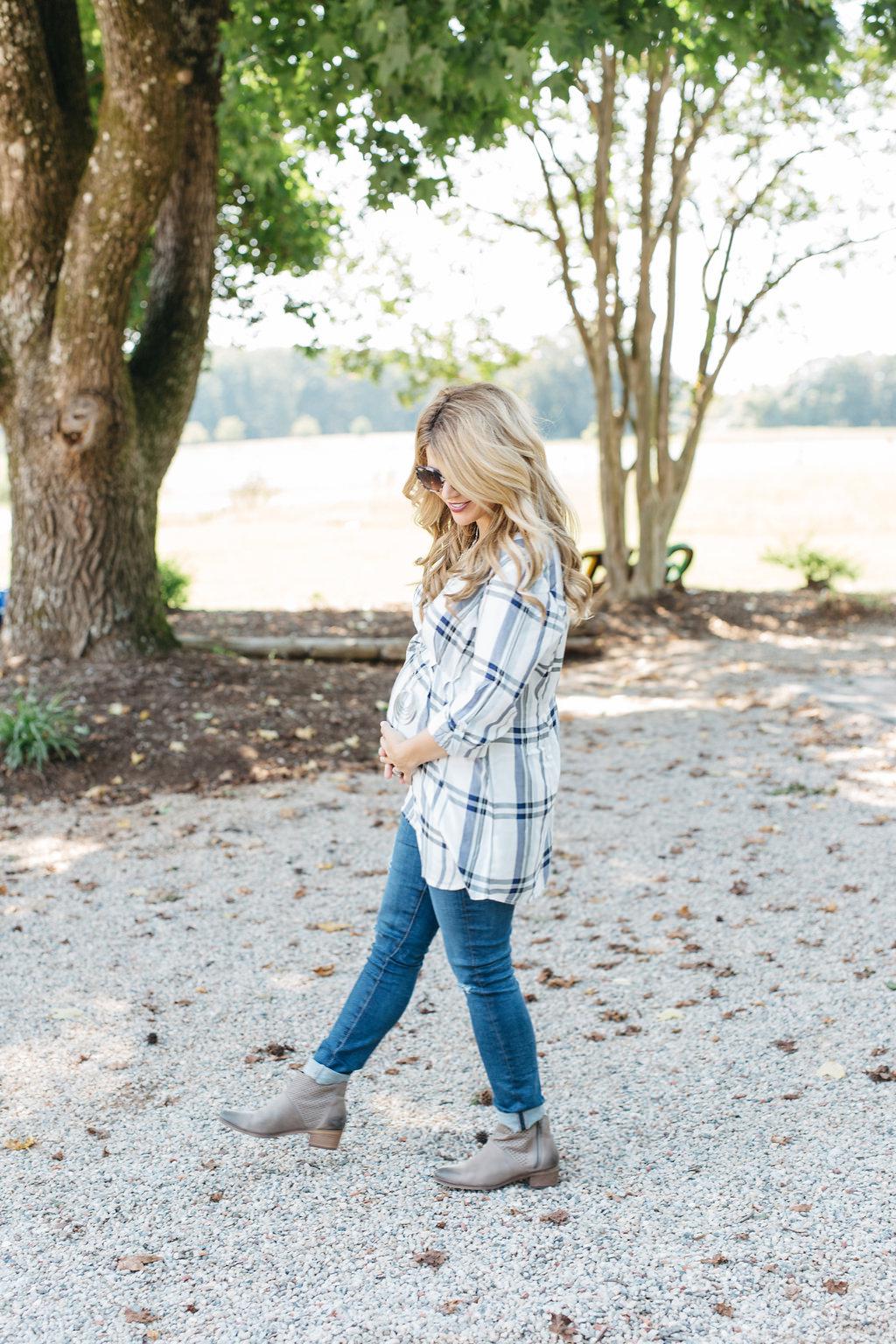 Fall Easy + Comfortable Maternity Style